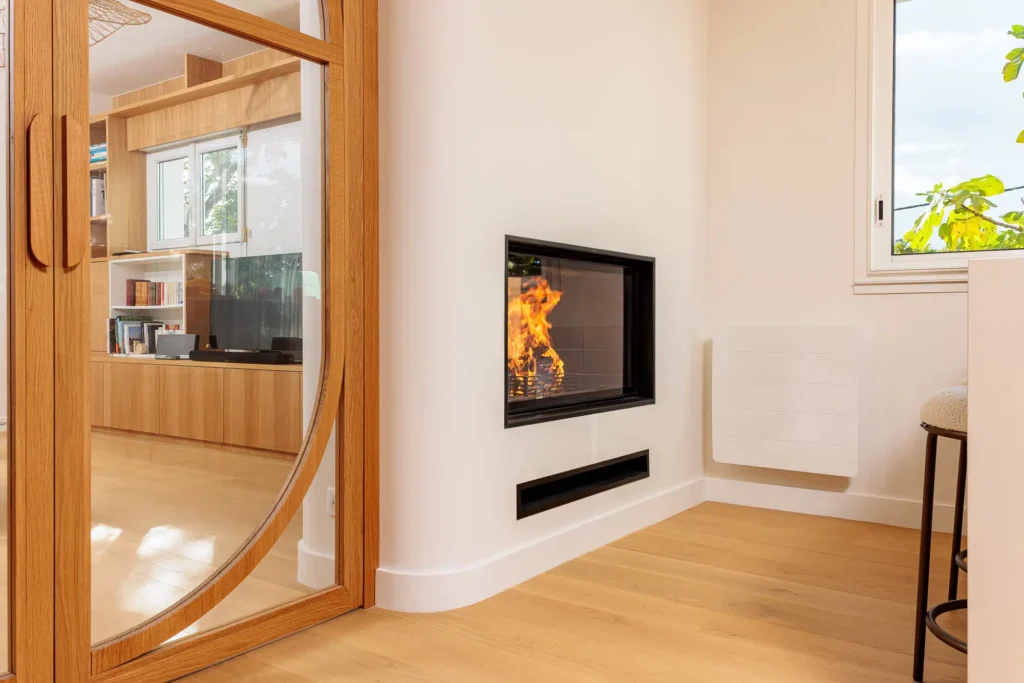 modele-cheminee-sur-mesure-ruegg-violino